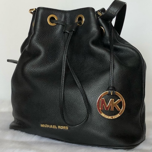 Michael Kors Handbags - Michael Kors Black Bucket Leather Bag